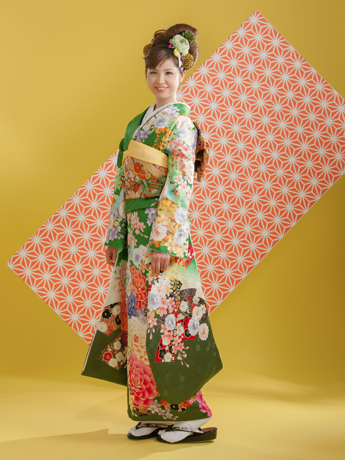 成人振袖を着た女性