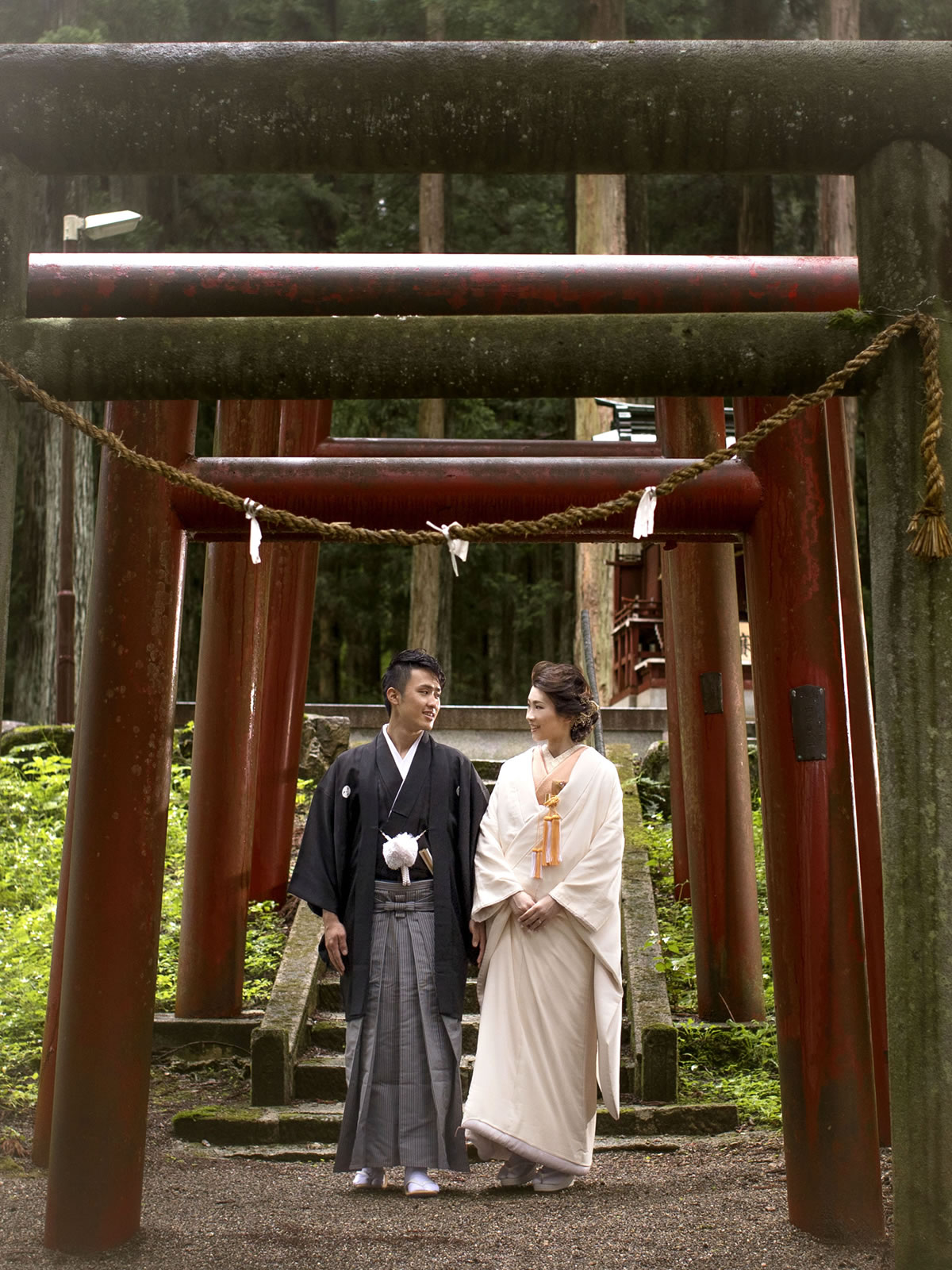 神社でのロケ写真