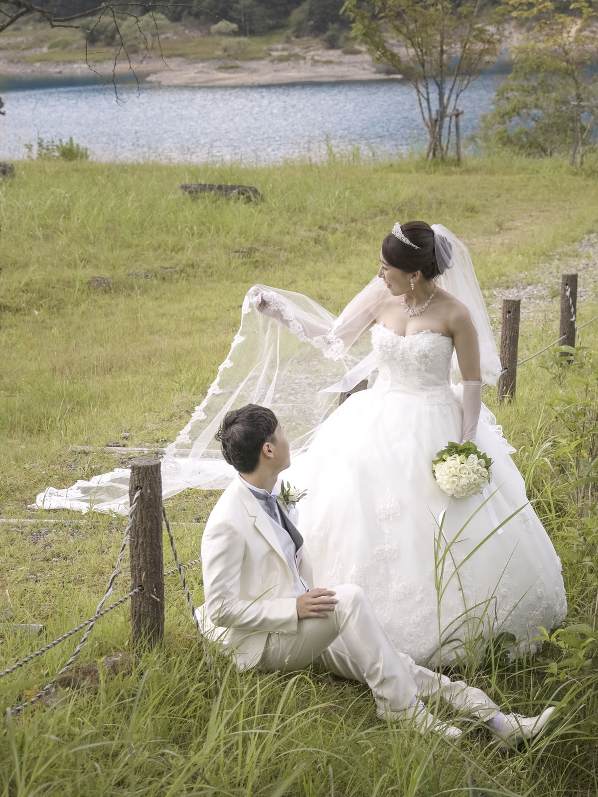 ウェディングドレスの花嫁衣装