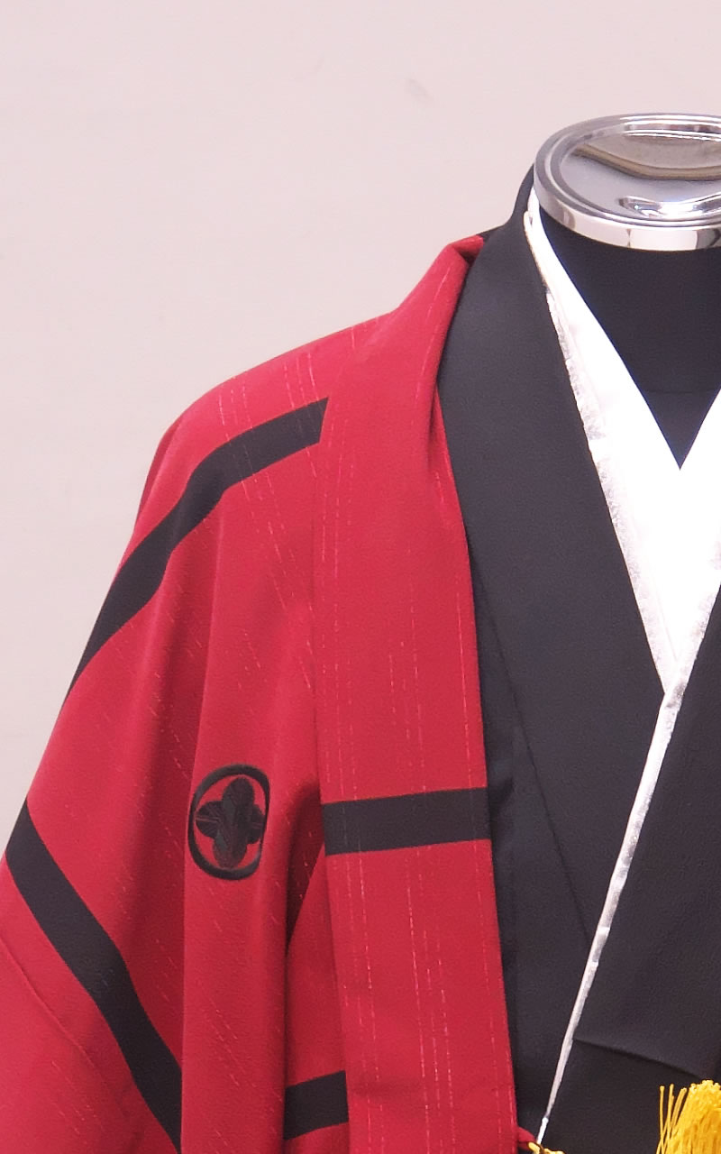 赤紅色の紋付その２