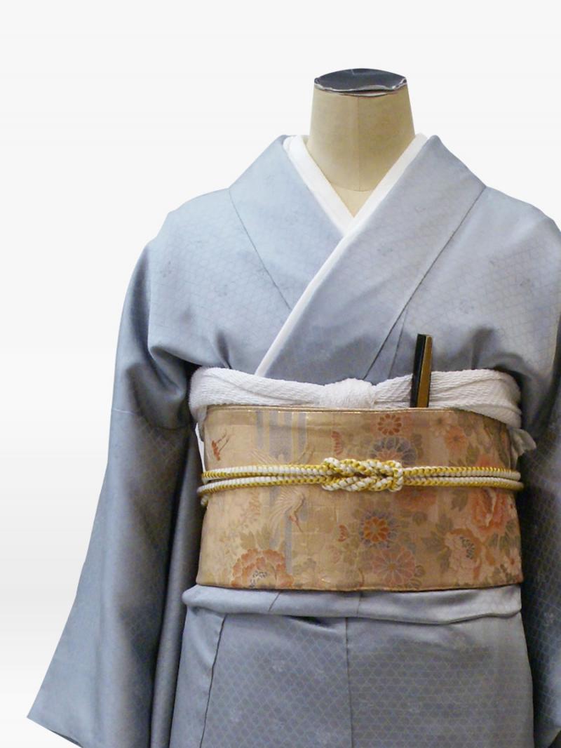 グレー色の菊・扇の色留袖その３