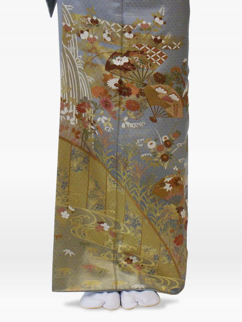 グレー色の菊・扇の色留袖その４